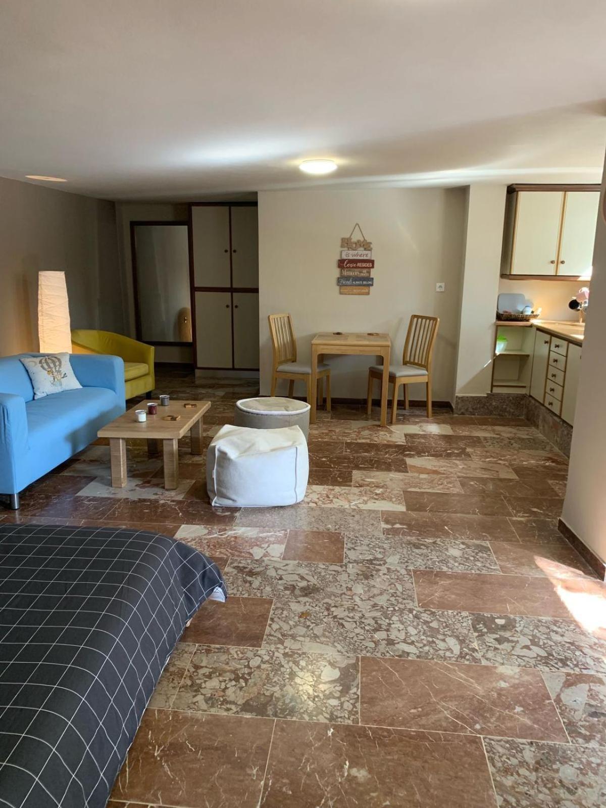 Zoes Place Daire Artemida  Dış mekan fotoğraf